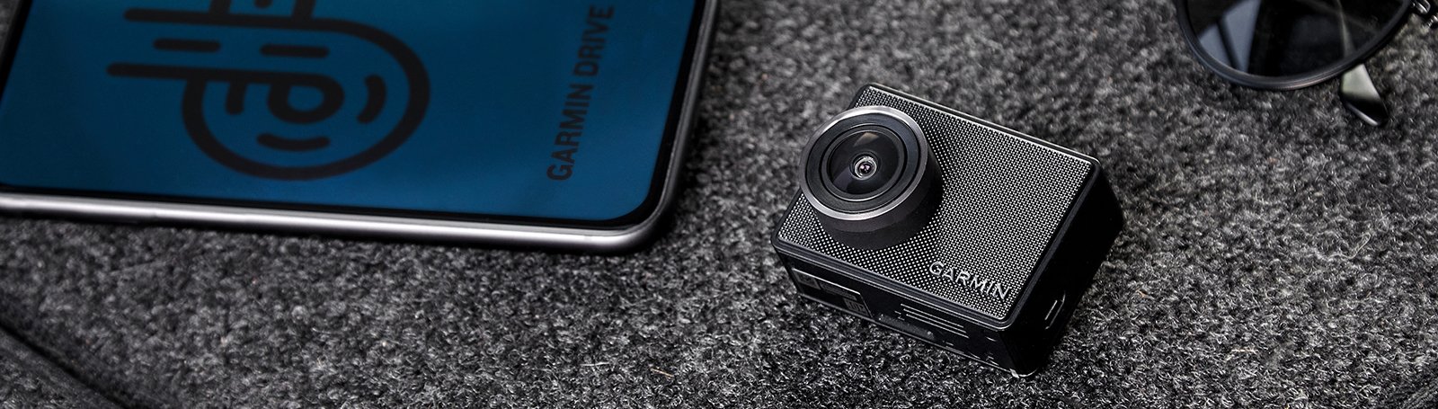 Garmin Dash Cam 47